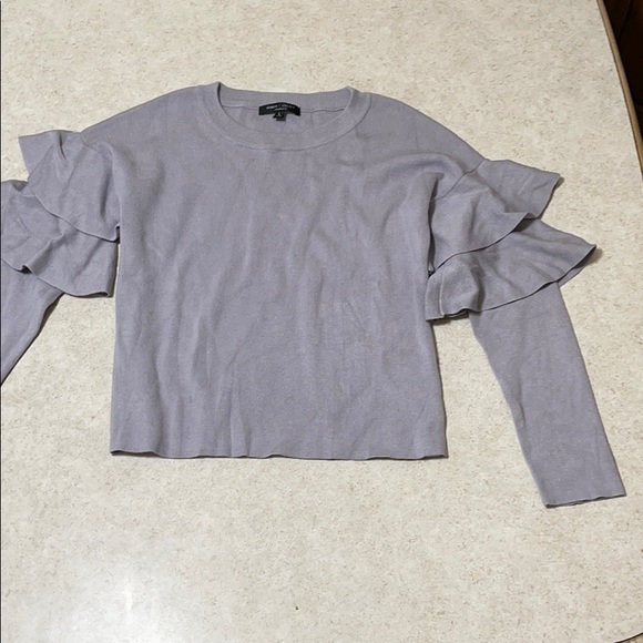 ROMEO & JULIET COUTURE RUFFLE SLEEVES LAVENDER CROP SWEATER - Picture 6 of 10
